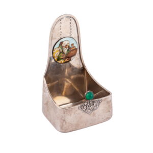 An elegant salt cellar. Lorie — image 1
