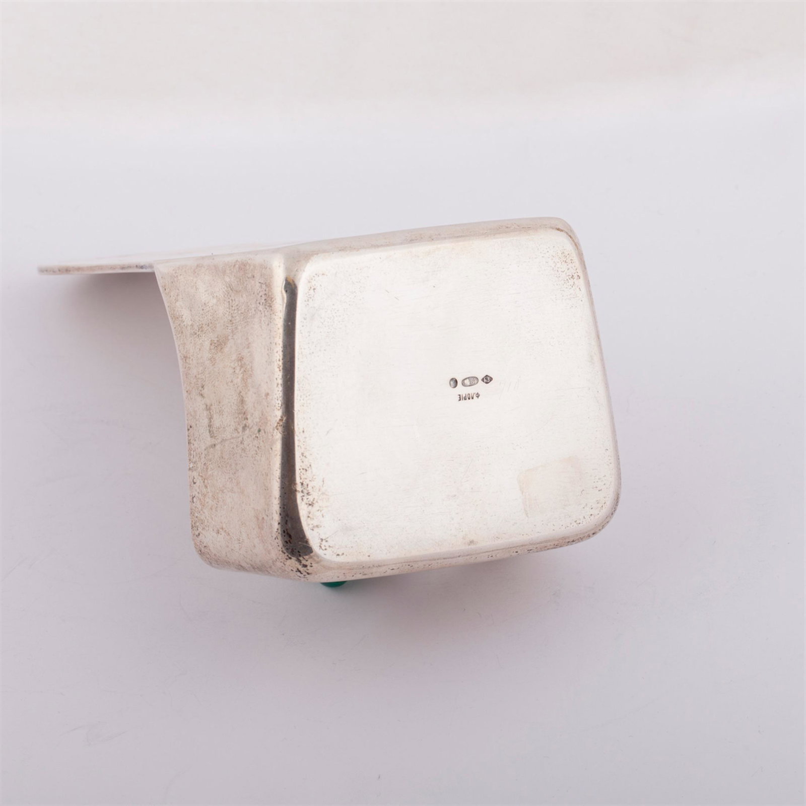 An elegant salt cellar. Lorie — image 4