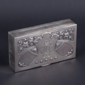 Russian art-noveau style silver-gilt cigar box — image 3