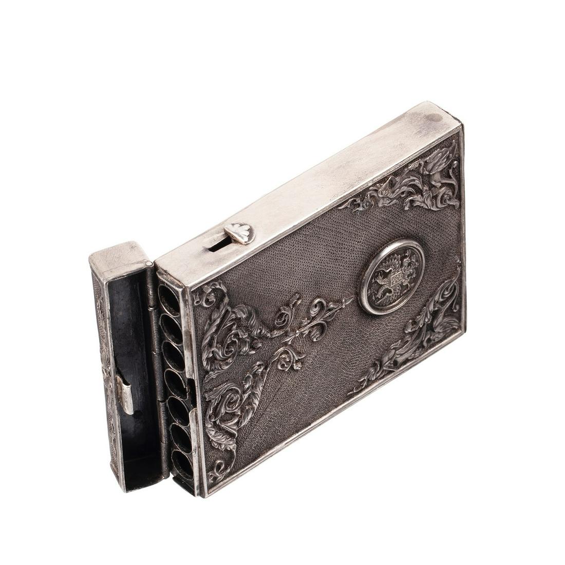 A Russian silver-gilt cigarette case — image 4