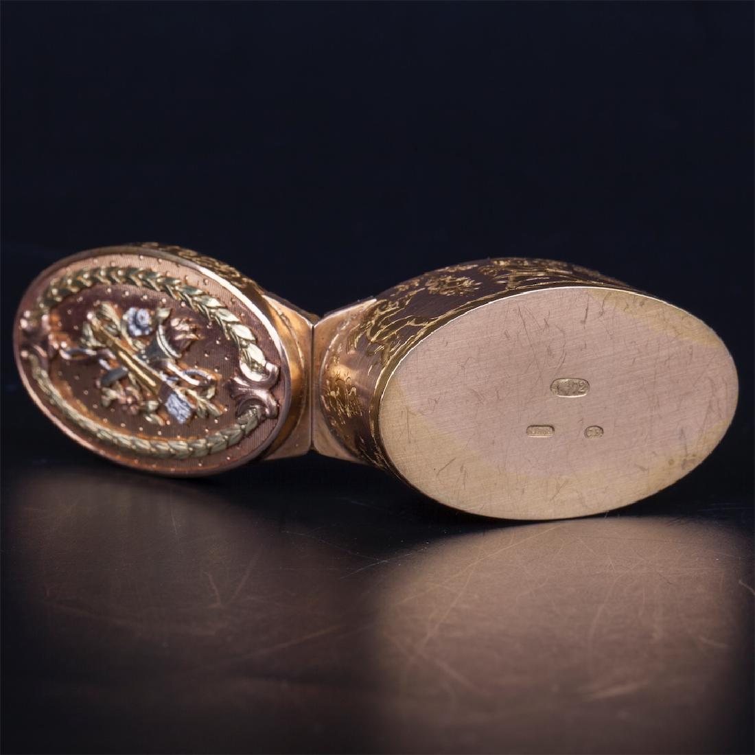 Russian gold, engraved and enamel snuff box — image 5