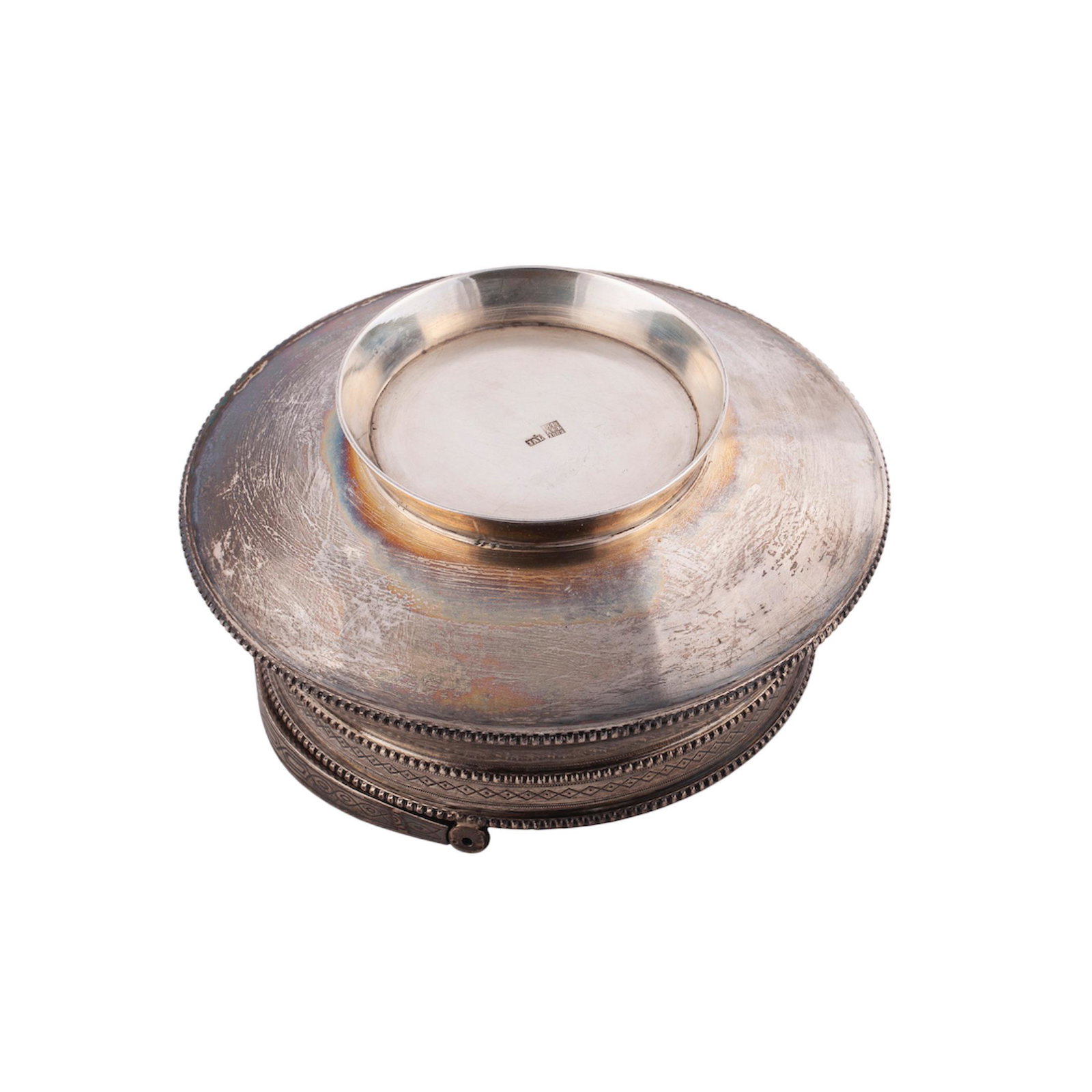 A Russian engraved silver-gild sugar-bowl — image 3