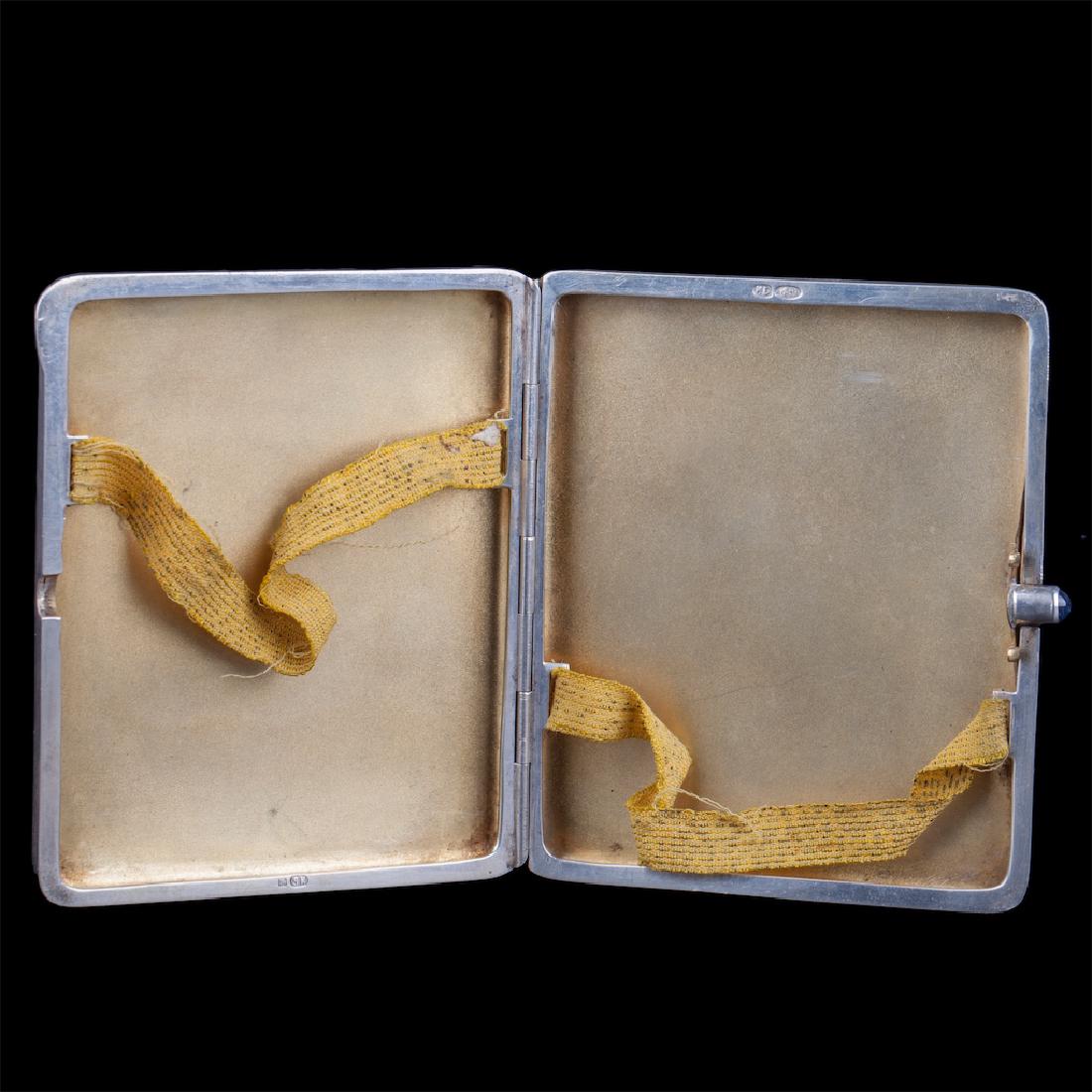 Russian presentation silver-gilt cigarette case — image 3