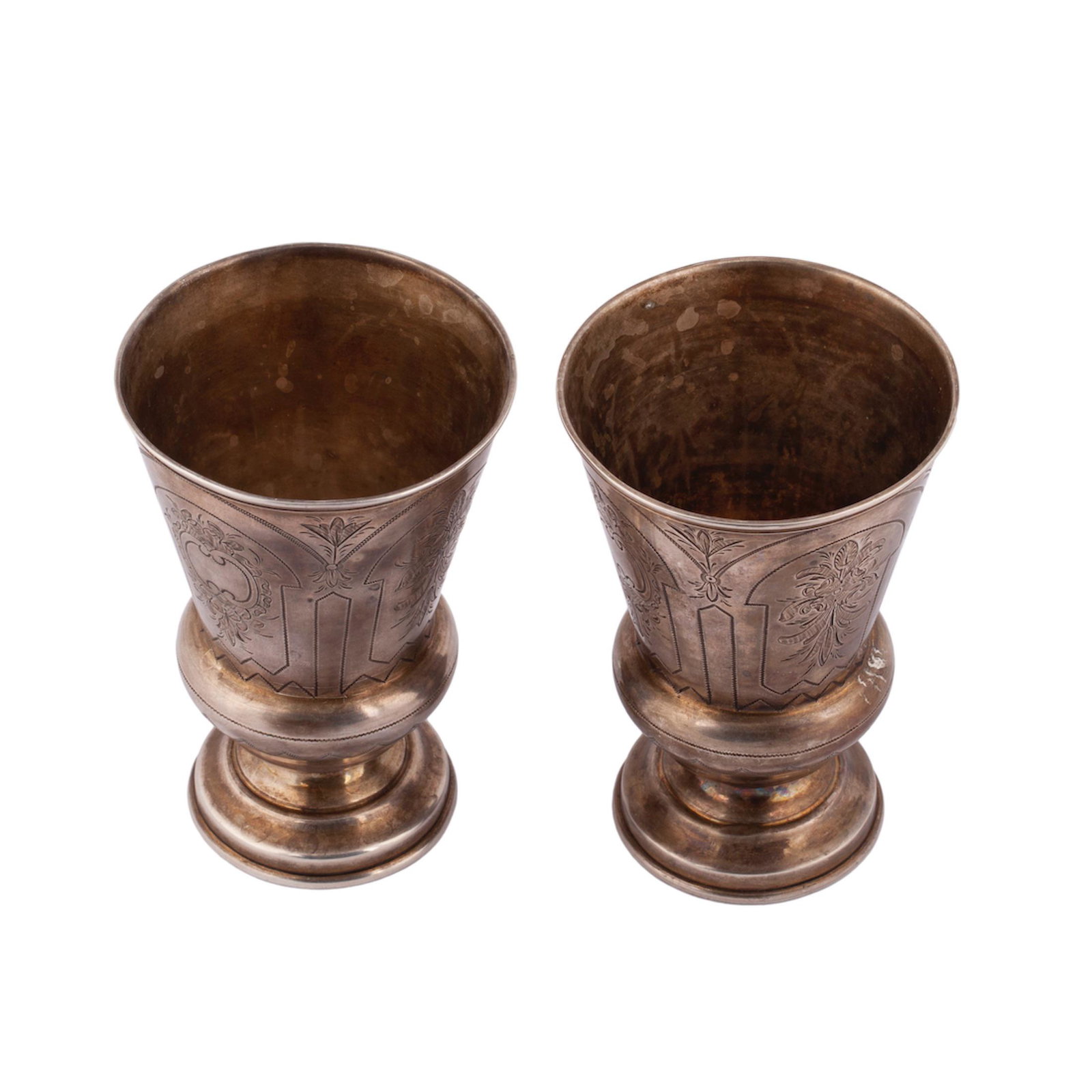 A pair of Russian silver goblets — image 2