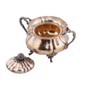 A Russian silver sugar bowl in baroque style — image 2