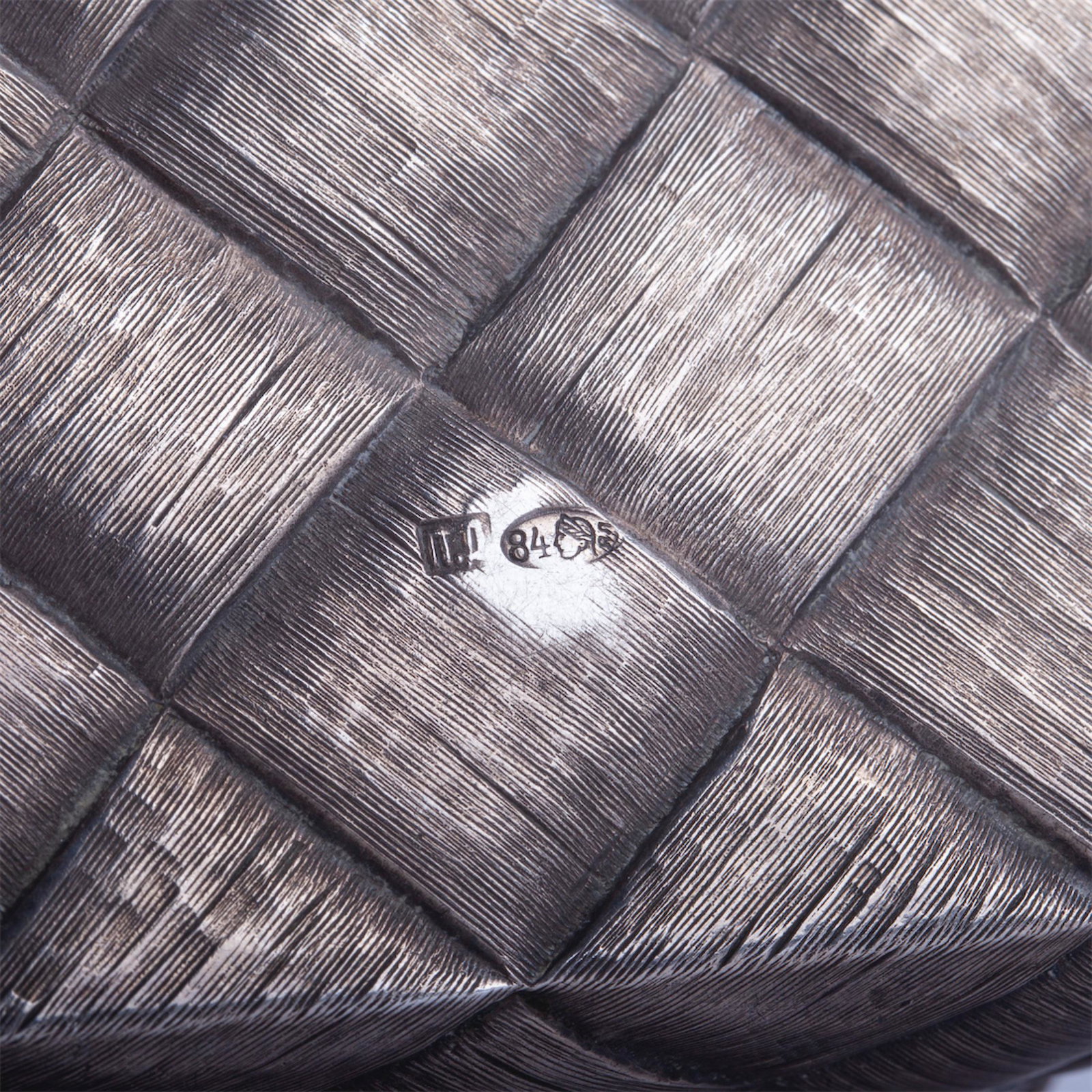 A Russian trompe l'oeil sugar bowl — image 4