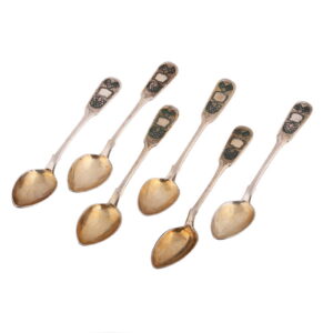 A Russian silver-gilt and niello tea spoons set — image 2