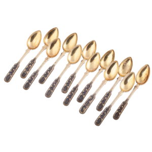 A Russian silver-gilt and niello tea spoons set — image 3