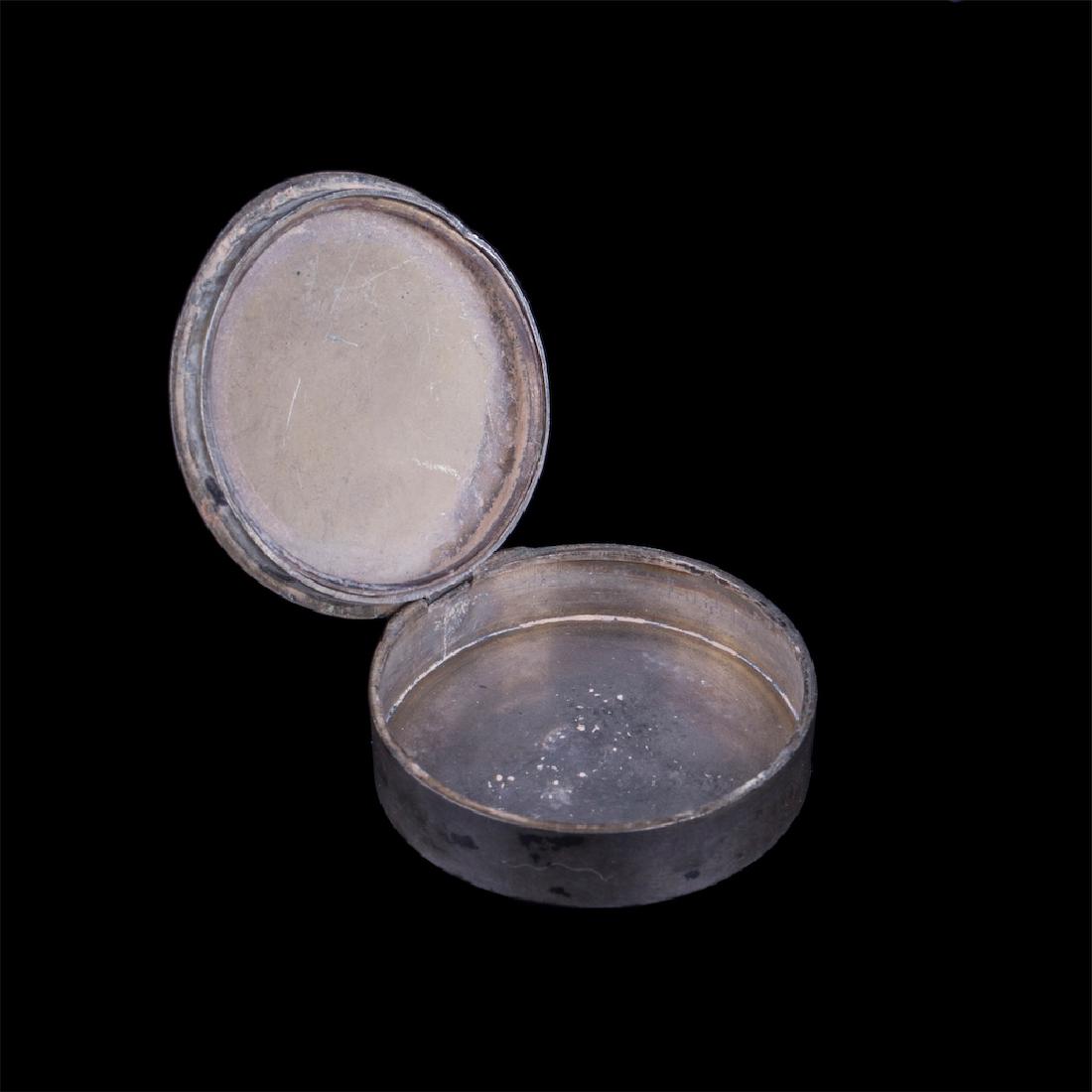 Russian silver-gilt snuff box — image 3