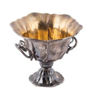 Russian silver-gilt vase with engravings — image 1
