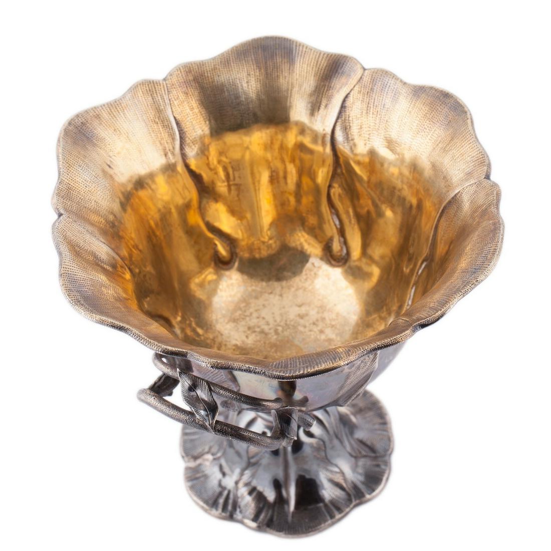 Russian silver-gilt vase with engravings — image 3