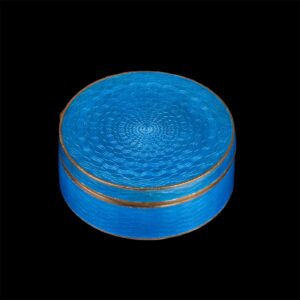 Russian silver-gilt snuff box — image 1