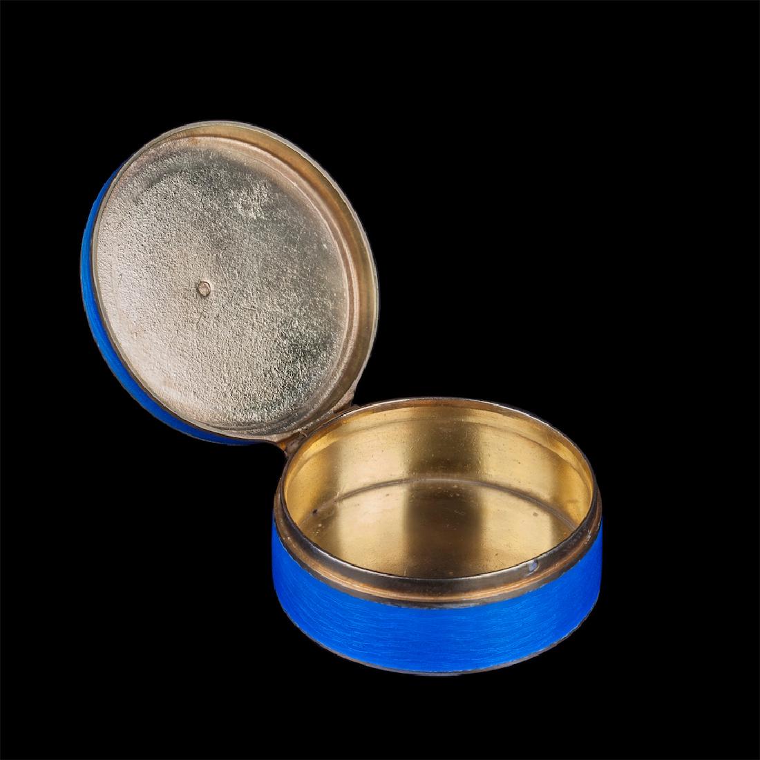 Russian silver-gilt snuff box — image 3