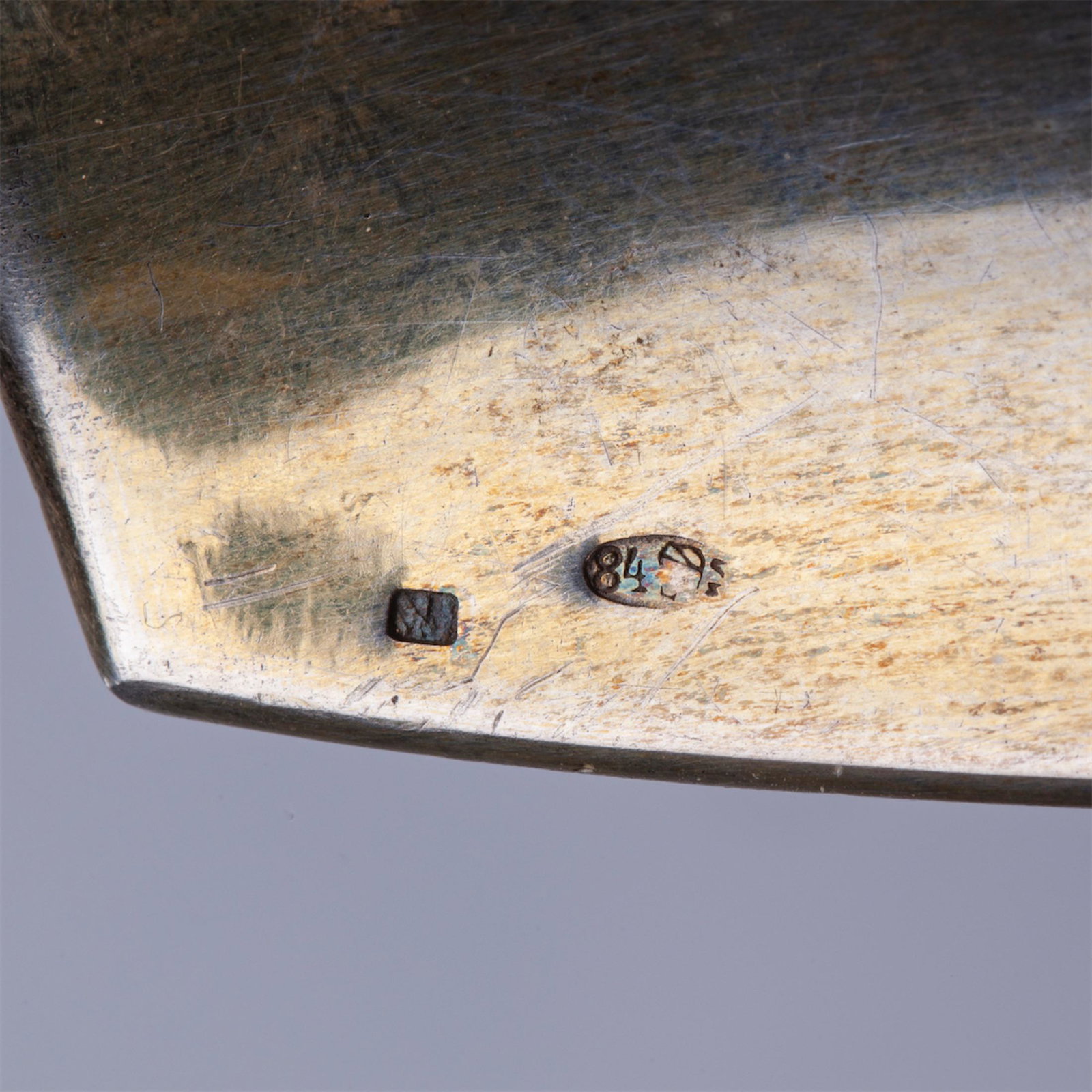 A Russian silver and enamel sugar spoon — image 4
