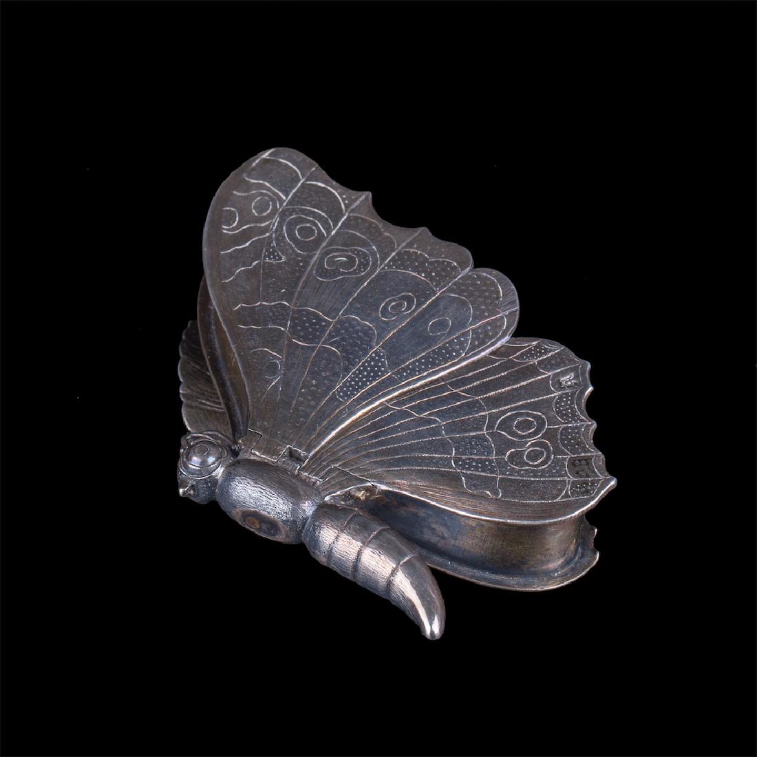 Russian silver-gilt snuff box — image 1