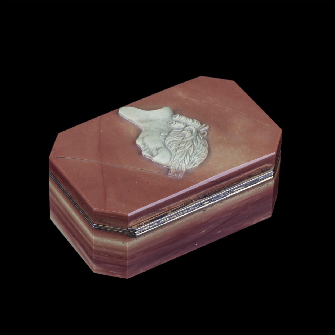 Silver-gilt, jasper casket with Peter bas-relief — image 2