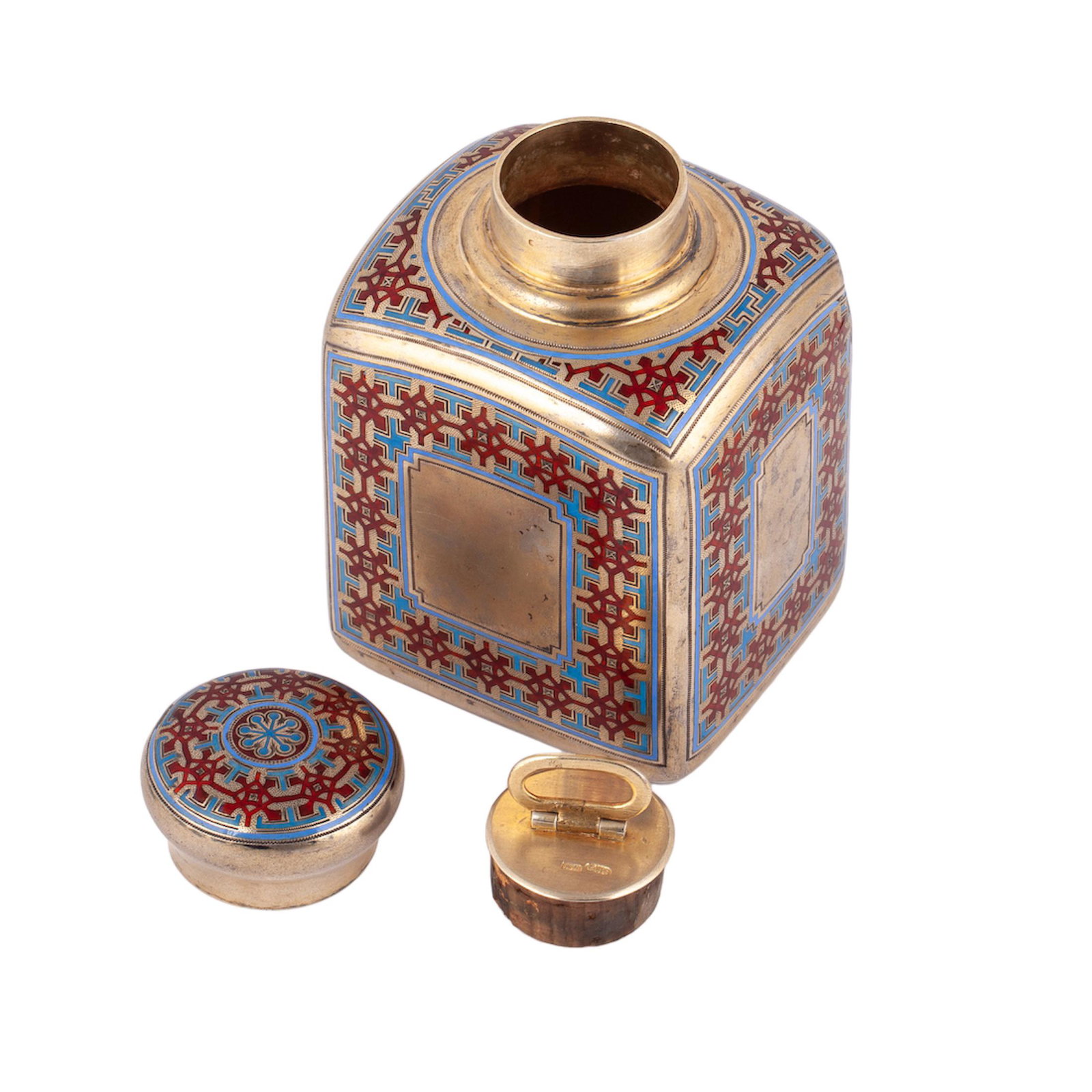A Silver-gilt tea caddy in Russian style — image 3