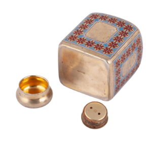 A Silver-gilt tea caddy in Russian style — image 4