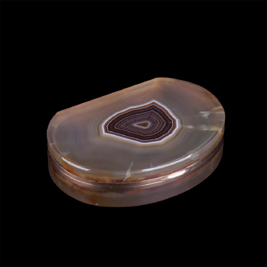 Russian gold and agate stone snuff-box — image 1