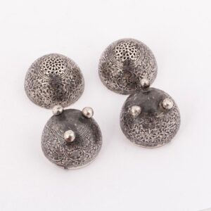 Unusual Russian salt and pepper cellars — image 3