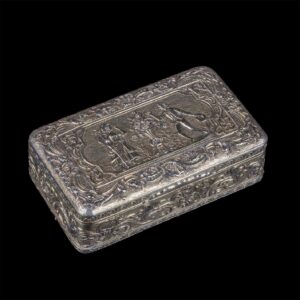 Russian cast silver-gilt and gold hinge casket — image 1