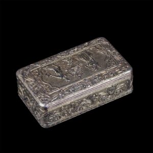 Russian cast silver-gilt and gold hinge casket — image 2