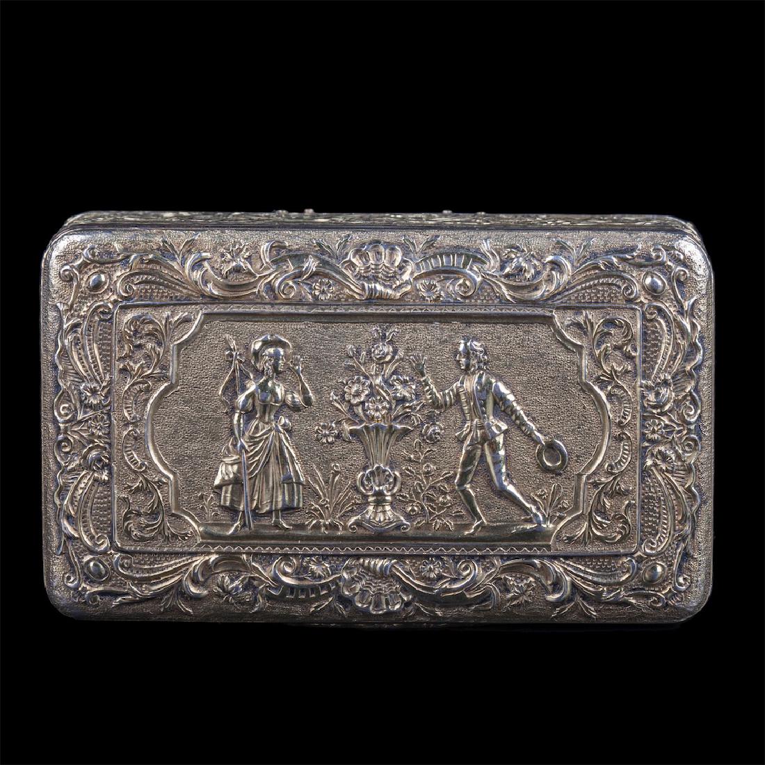 Russian cast silver-gilt and gold hinge casket — image 4