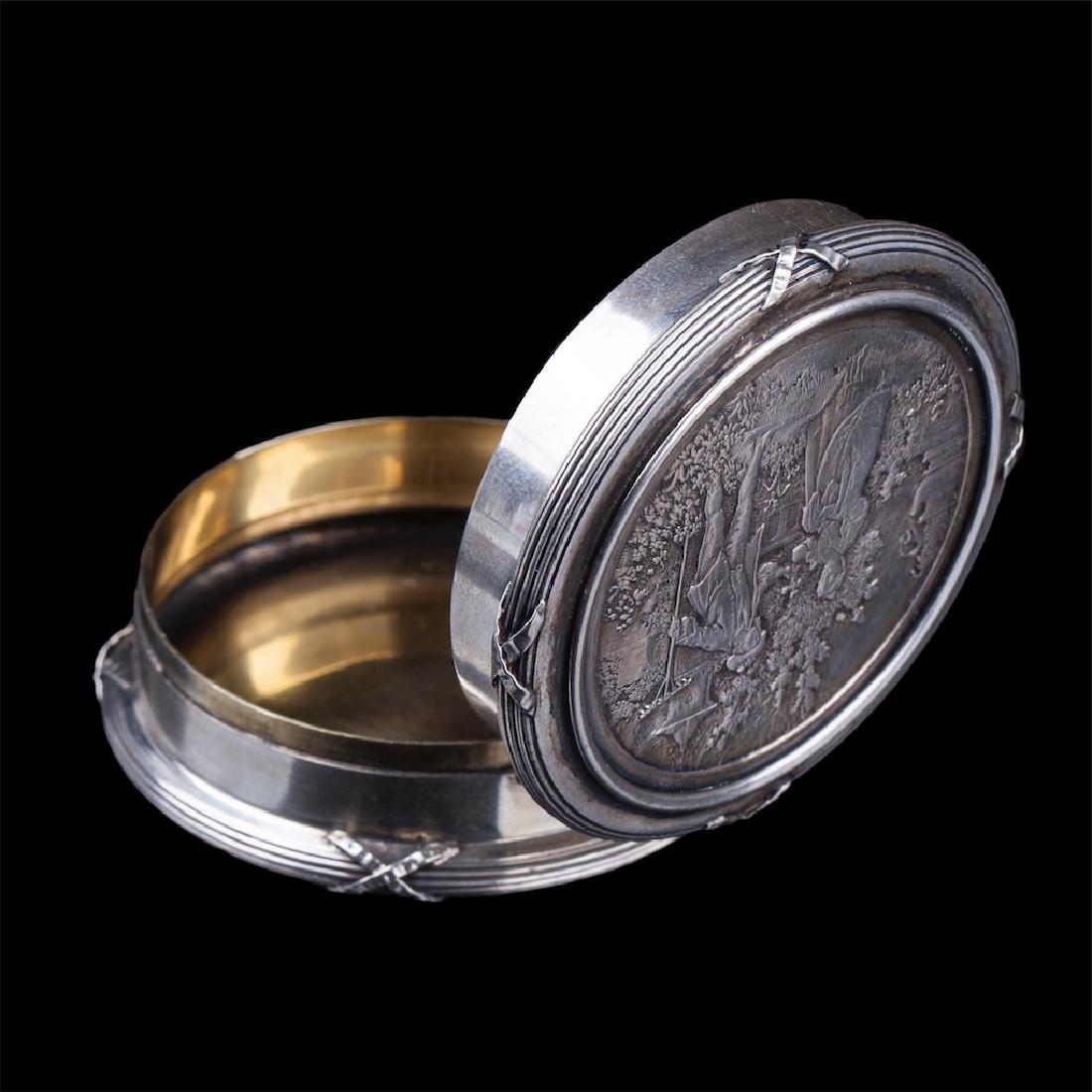 Russian silver-gilt small box — image 4