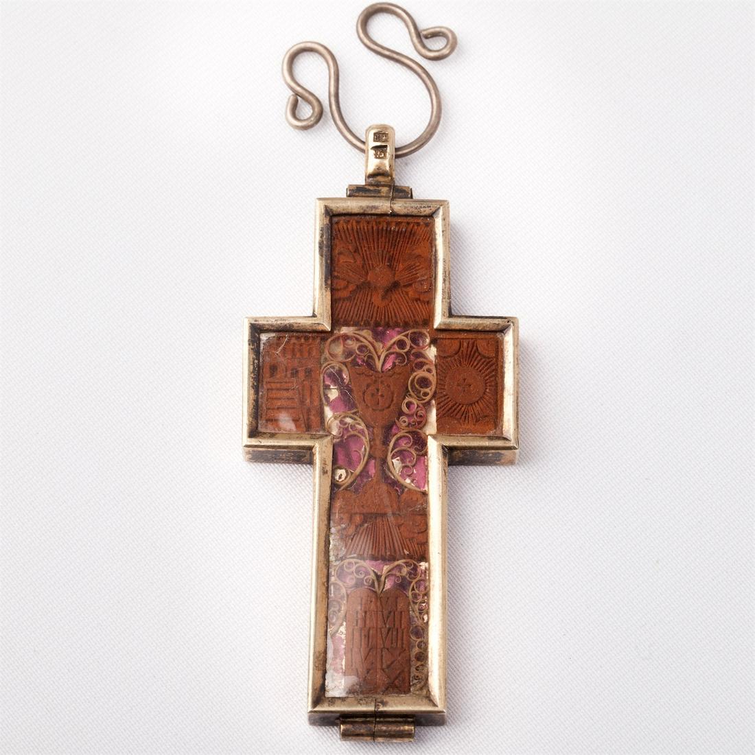 Russian 18th century cross and two reliquaries — image 3