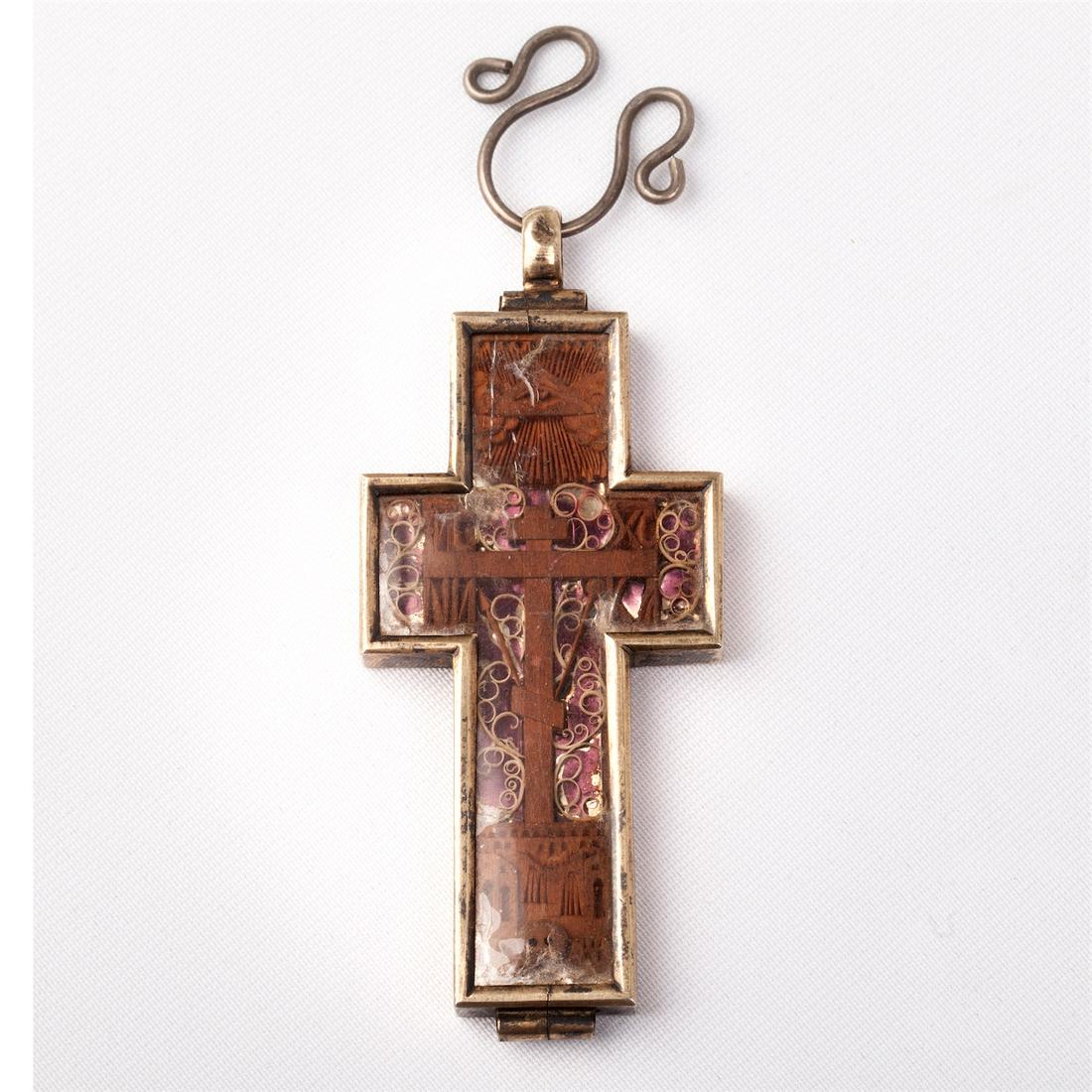 Russian 18th century cross and two reliquaries — image 4