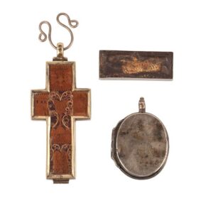 Russian 18th century cross and two reliquaries — image 5
