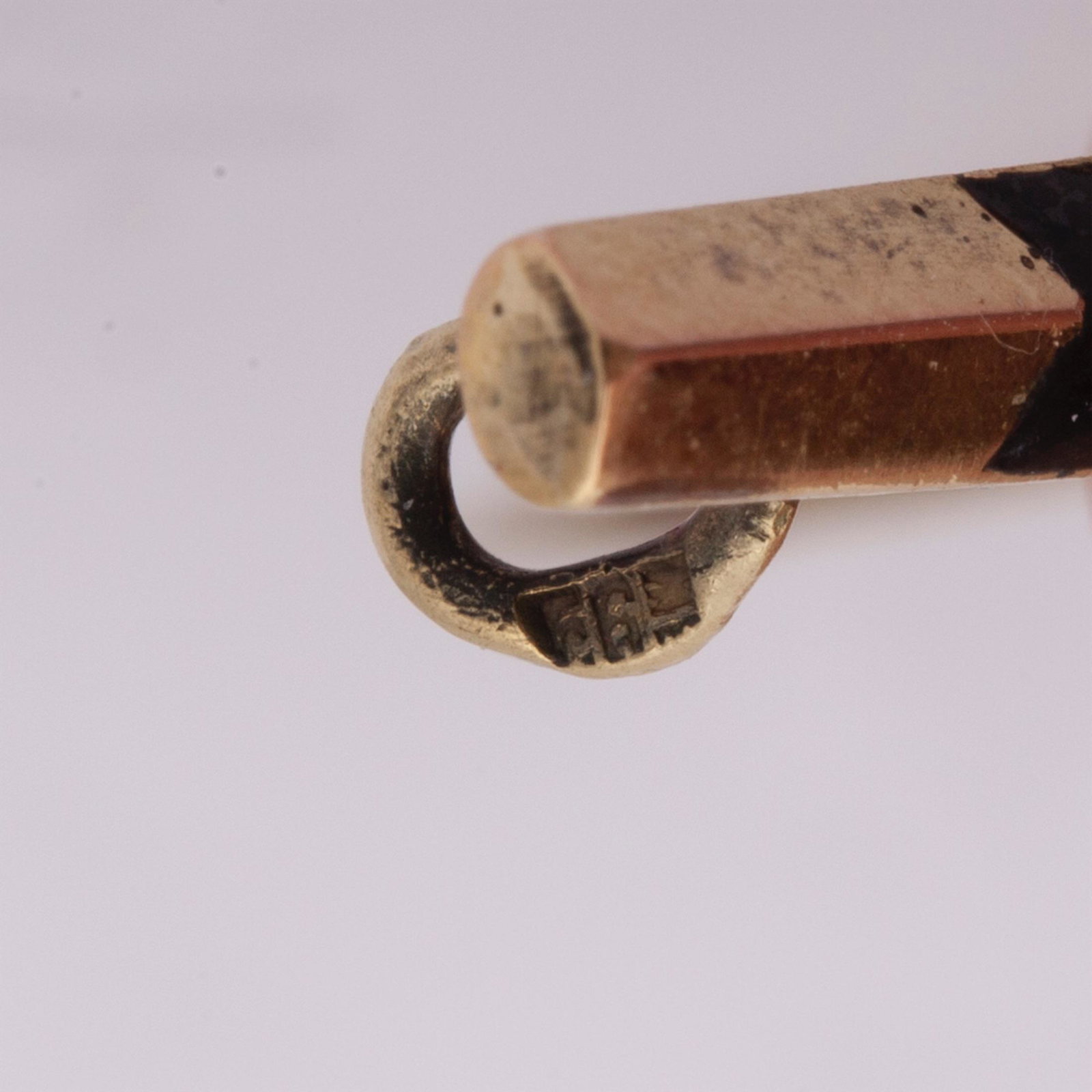 Gold pendant in the shape of a dagger — image 5