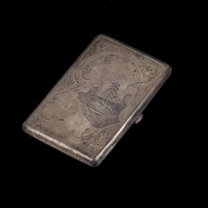 Russian silver-gilt enraved cigarette case — image 1