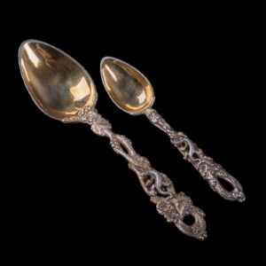 Russian cast silver-gilt spoon set of 2 pieces — image 1