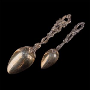 Russian cast silver-gilt spoon set of 2 pieces — image 2