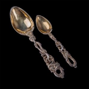 Russian cast silver-gilt spoon set of 2 pieces — image 1