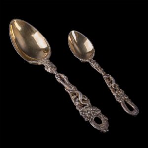 Russian cast silver-gilt spoon set of 2 pieces — image 1