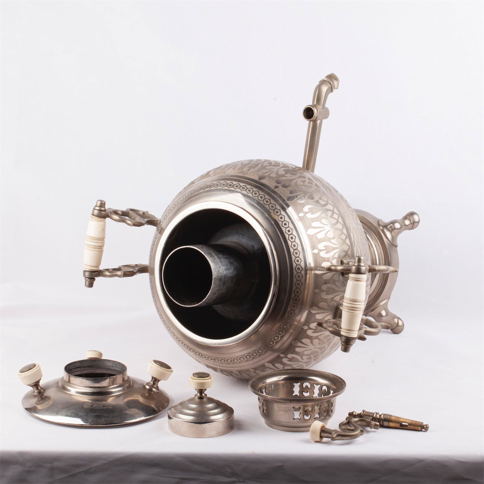 A Russian samovar in the shape of a ball — image 4