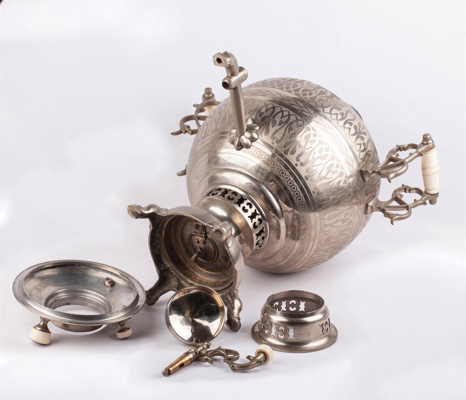 A Russian samovar in the shape of a ball — image 5