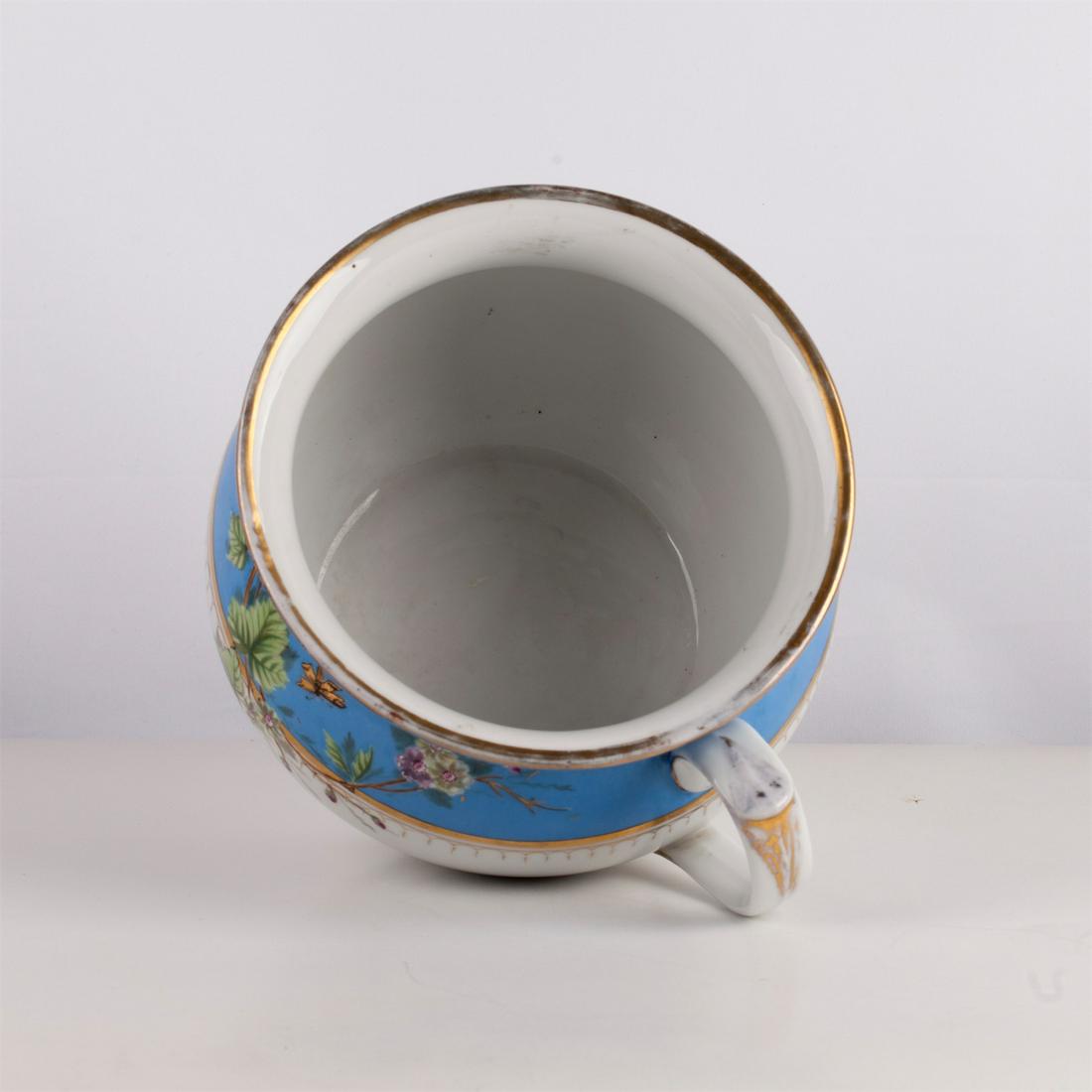 Russian porcelain chamber pot — image 3