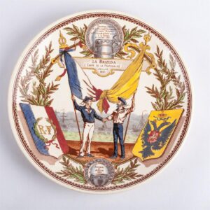 A set of 12 French faience plates — image 6