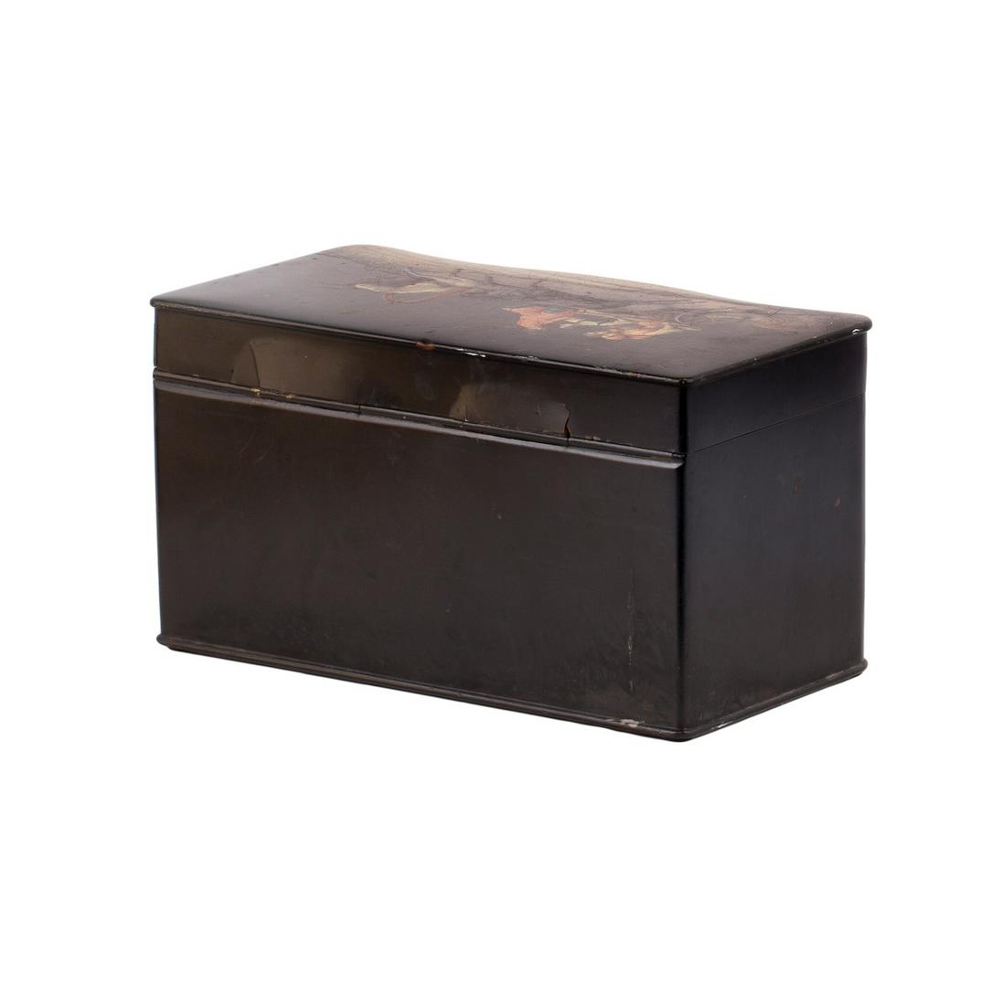 Russian tea caddy with a painted troyka scene — image 8