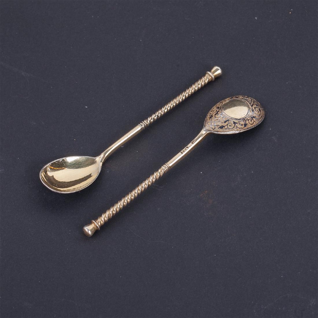 Russian silver-gilt and niello tea spoons set — image 3