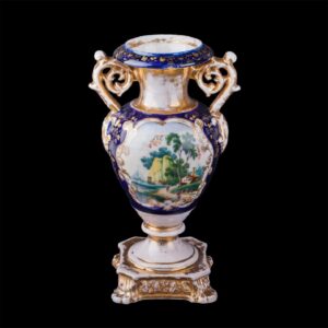 Vase with floral motifs — image 1