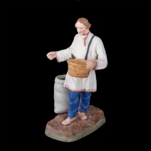 Russian porcelain figure. Dmitrov factory — image 1