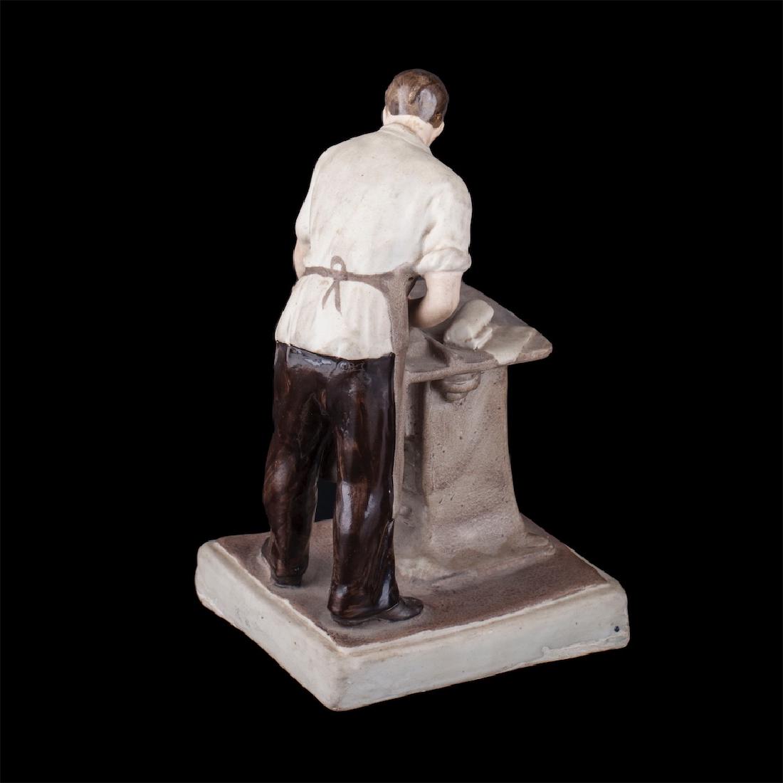 Russian porcelain figure. Dmitrov factory — image 3