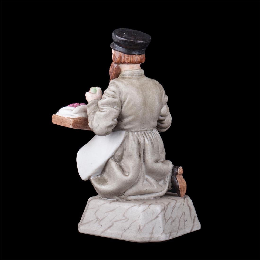 Russian porcelain figure. Gardner factory — image 3