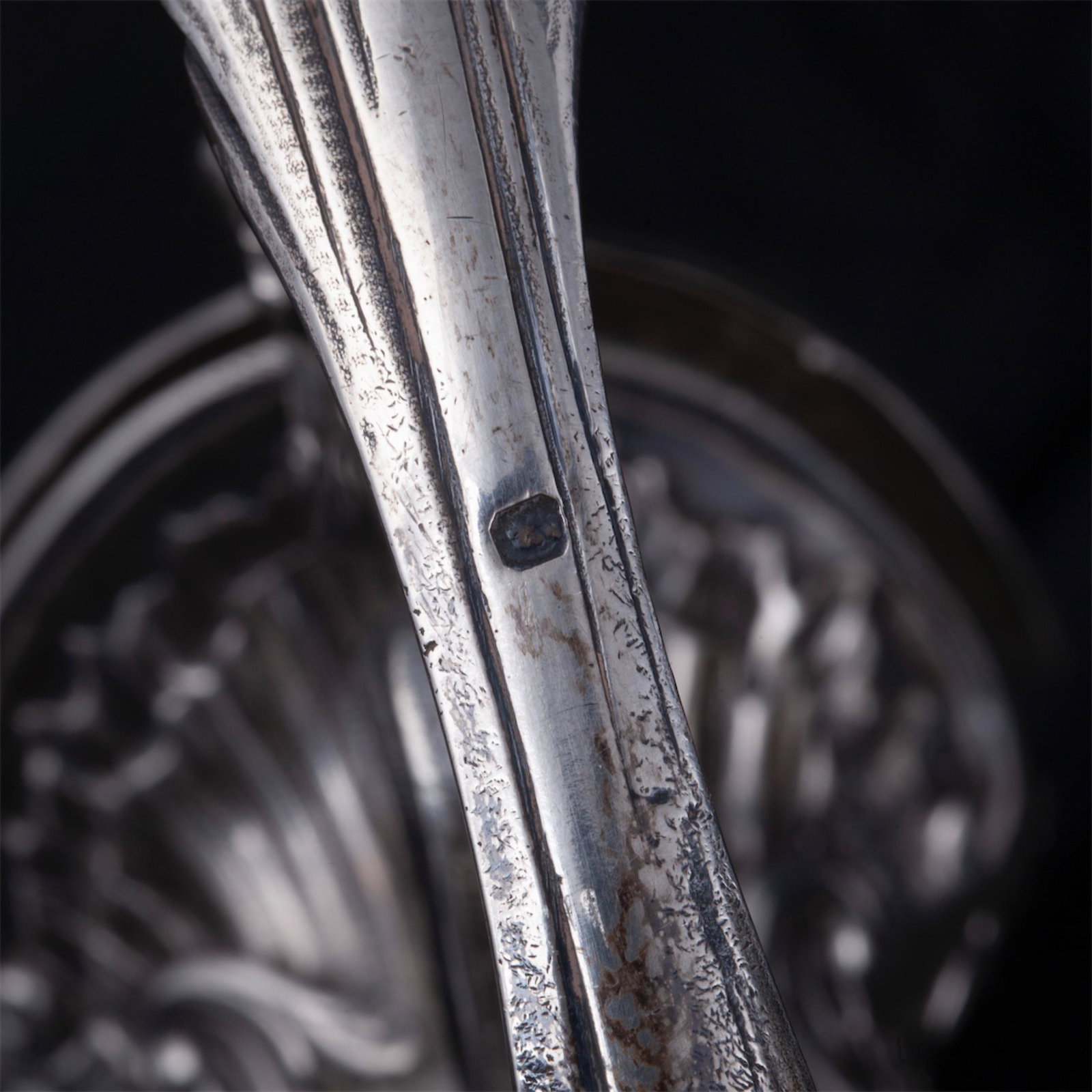 An elegant silver mounted claret jug — image 6