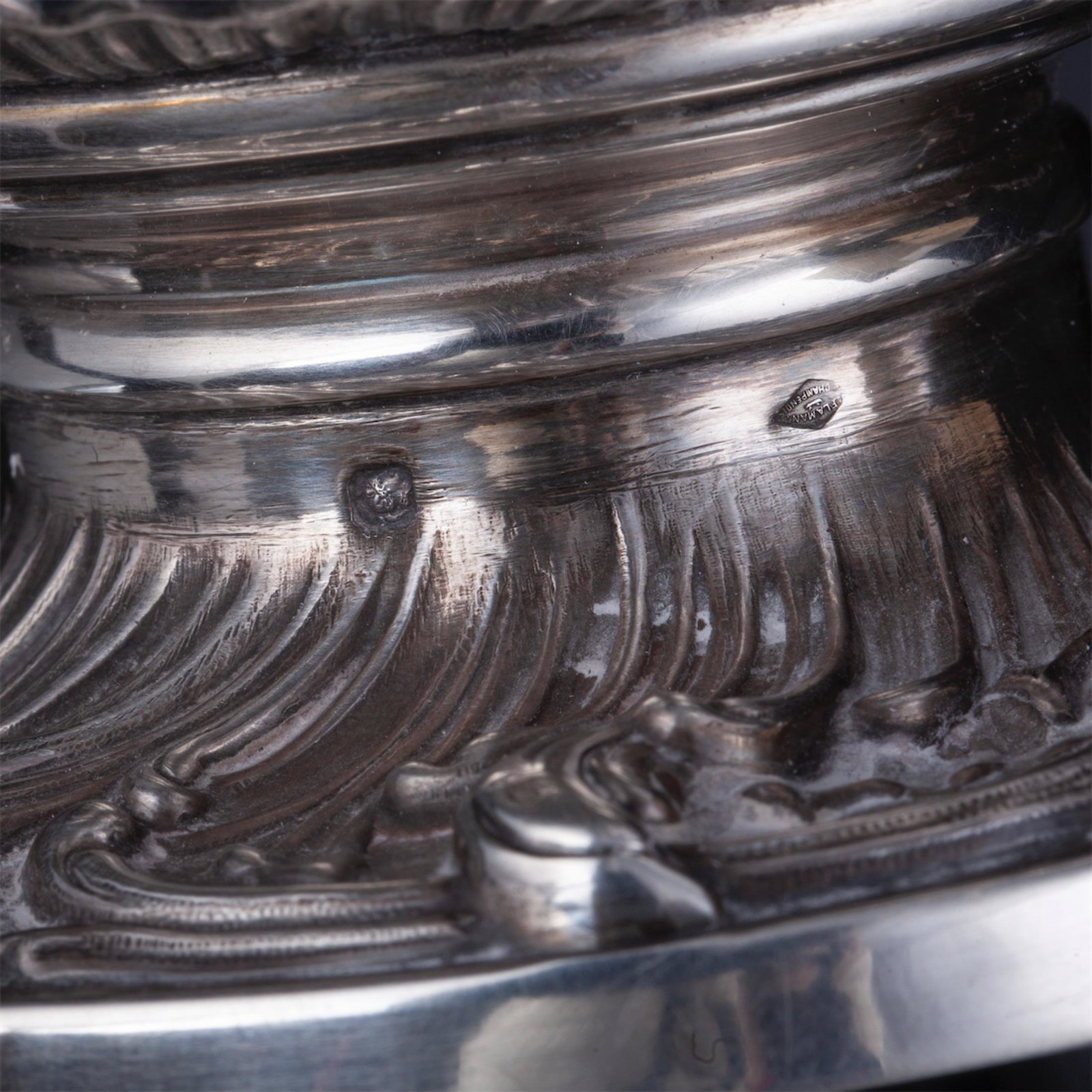 An elegant silver mounted claret jug — image 7