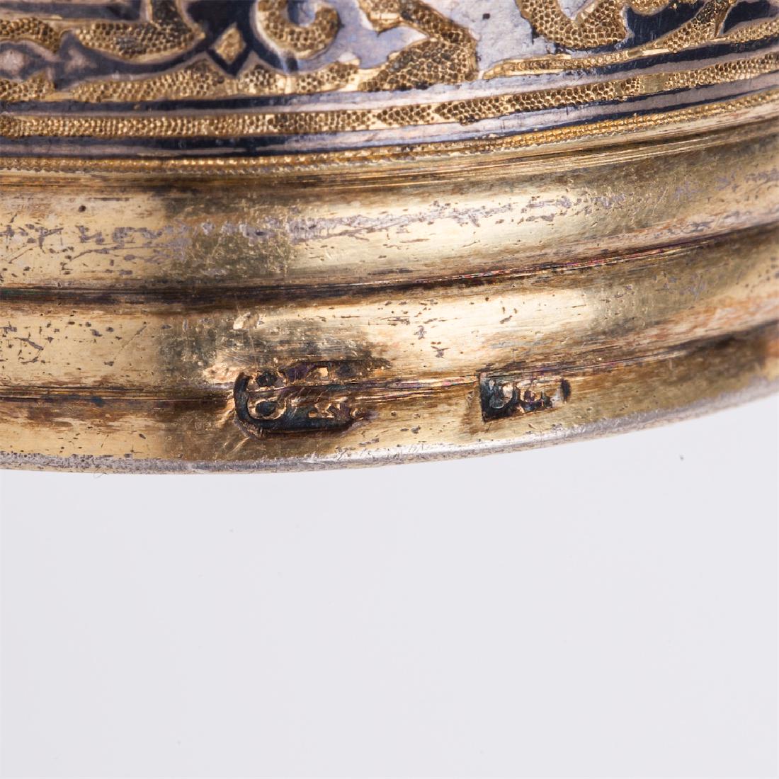 Russian silver-gilt and niello napkin ring — image 4